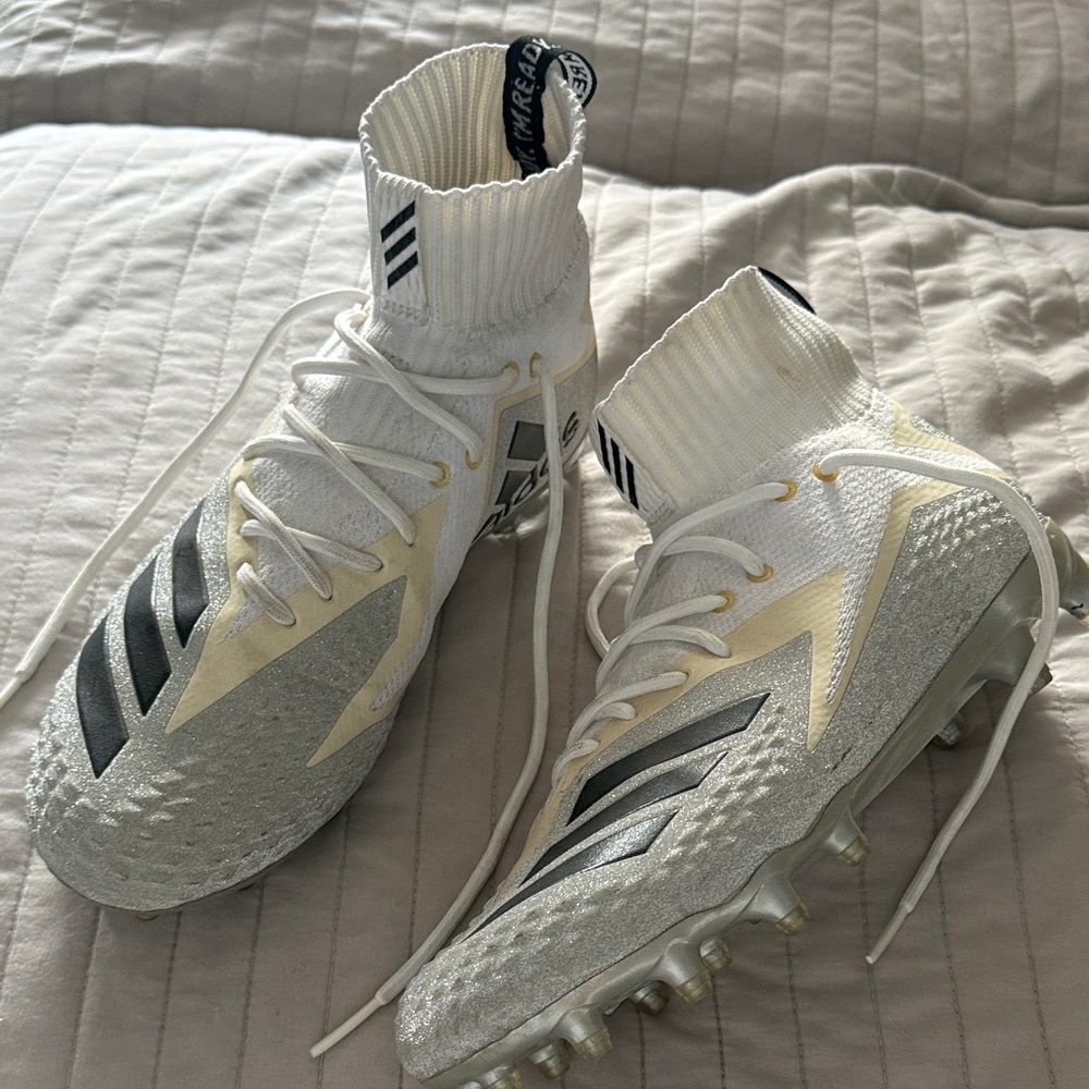 adidas White & Silver High-Top Soccer Cleats with Cream Accent 9.5
